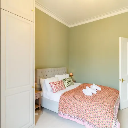 Gorgeous 2bdr With Unique Character In