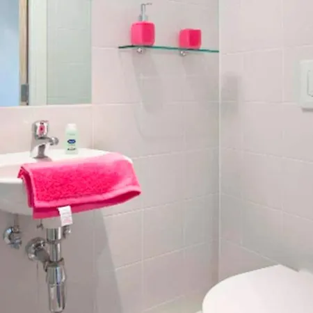 Student Only Classic Ensuite At College * Edinburgh