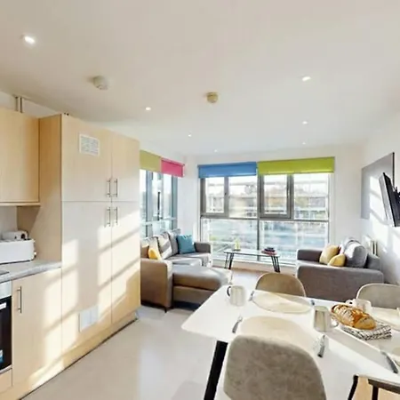 Student Only Classic Ensuite At College *