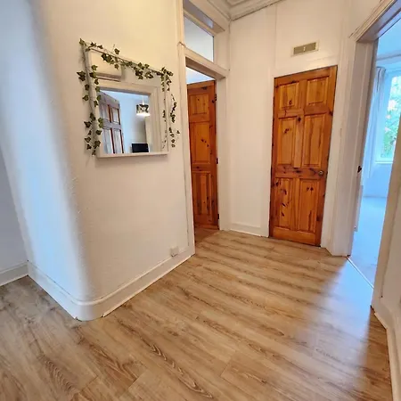 Two-bed Near Centre