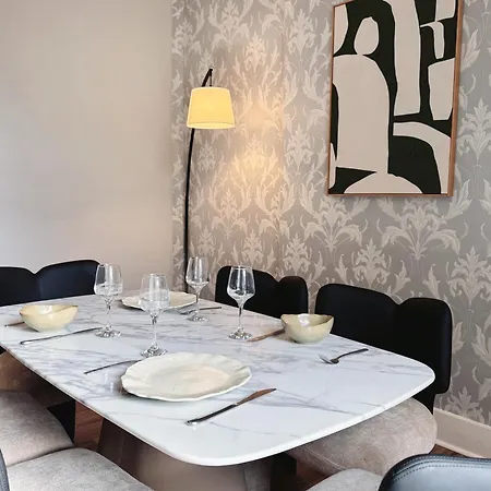 St Patrick Square 2br Daire *