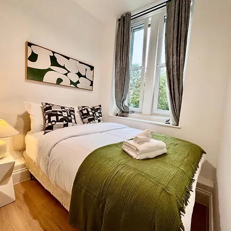 Daire Crighton Place 2br