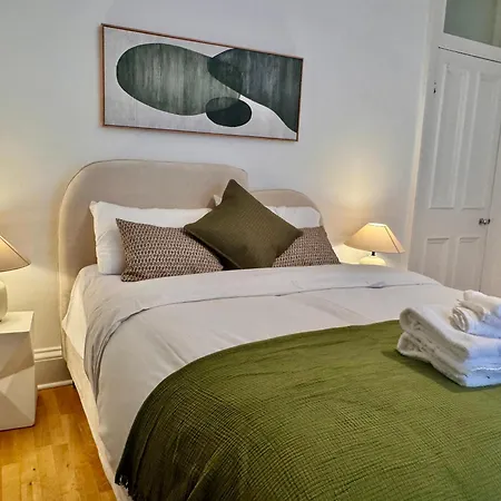 Victorian Marchmont Meadows 2br