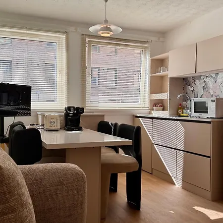 Old Town Cowans 2br Daire *