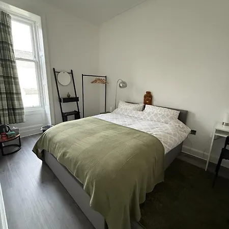 Accommodatie bij particulieren Bright & Cosy King-size In Morningside