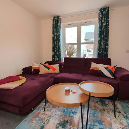 بيت للعطل Stylish 2-bed Workspaces & Parking *