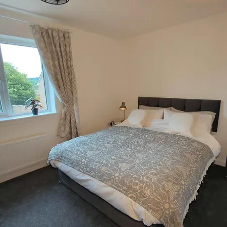 Vakantiehuis Stylish 2-bed Workspaces & Parking