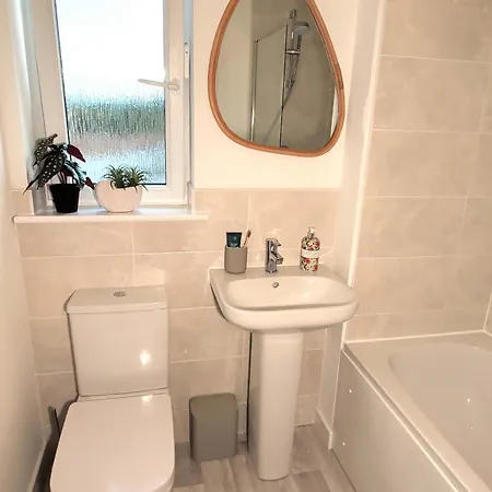 Stylish 2-bed Workspaces & Parking * Edinburgh