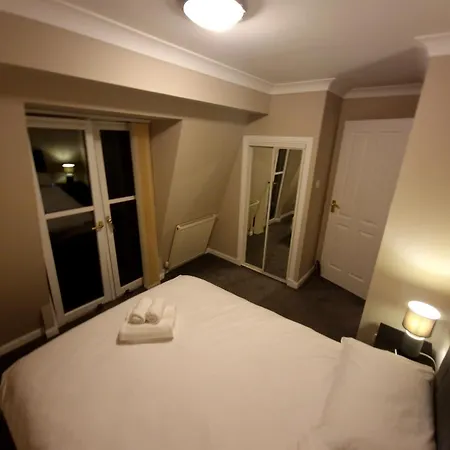 Vakantiehuis Stylish Townhouse Garage & Balconies Edinburgh