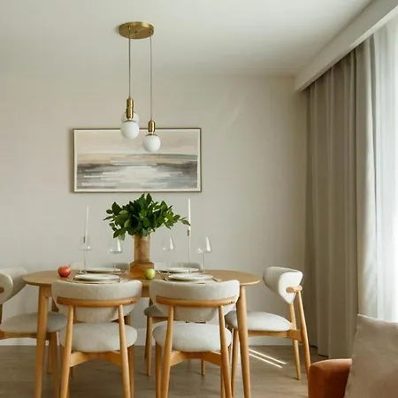Unbeatable Location, Stylish Near Everything Cutur Vakantiehuis