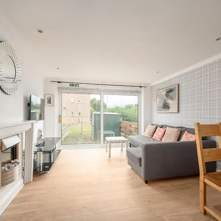 Forrester Park 2 Bedroom House - * Edinburgh