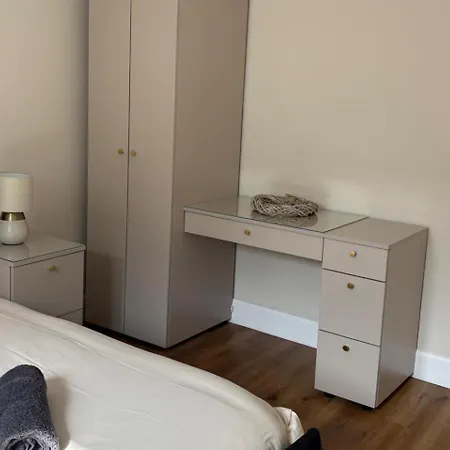 Vakantiehuis 2-bed - - Pet Friendly *