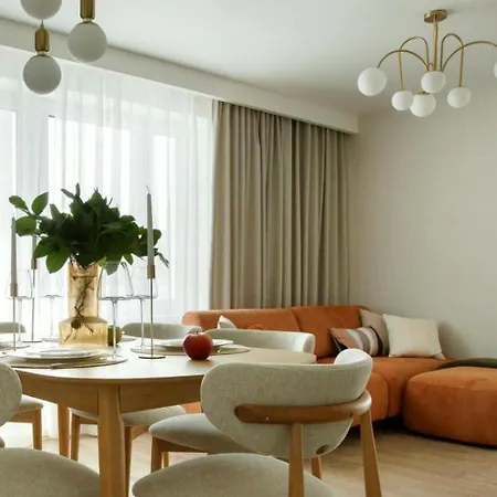 Unbeatable Location, Stylish Near Everything Cutur Vakantiehuis