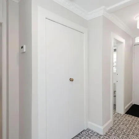 2a Gayfield Street *