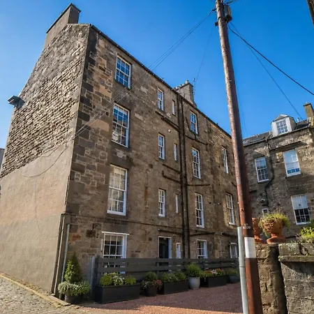2a Gayfield Street *