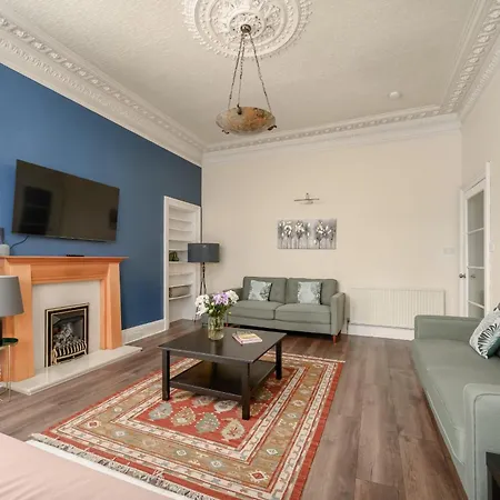 Daire Eyre Crescent 3 Bedroom - New Town,