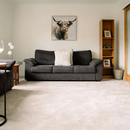Appartement Homely 3 Bed With Private Parking Off Leith Walk *