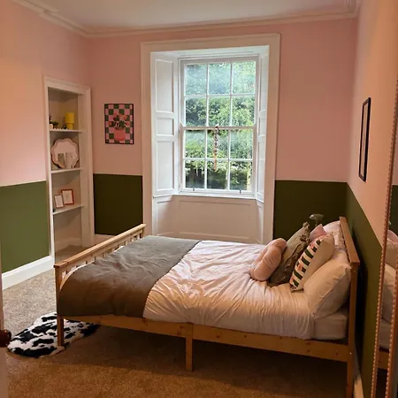Apartmán Homely - 2 Bed - *