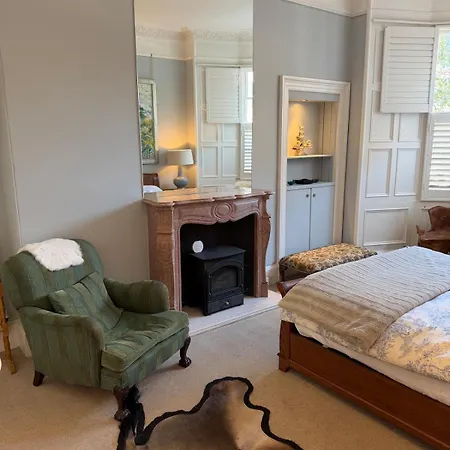 Newly Refreshed Garden Flat In Stockbridge Апартаменты