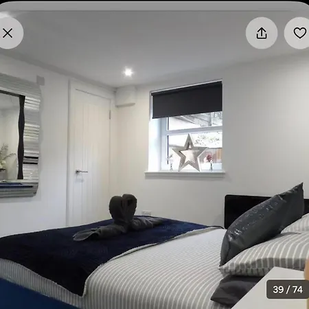 Murrayfield Luxury Retreat &