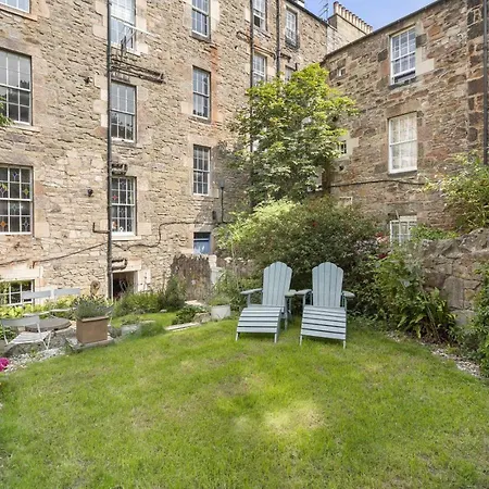 Retreat With Sunny Garden Edinburgh