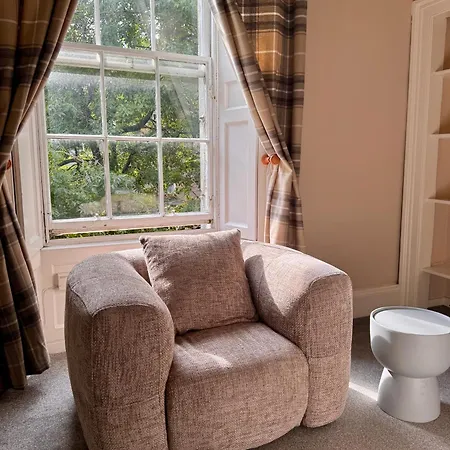 Duplex 2br With Private Parking * Edinburgh
