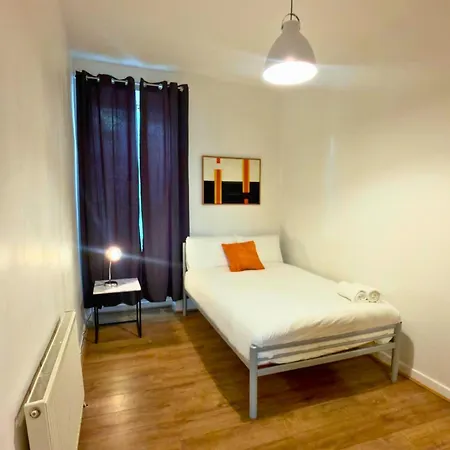 West End 2 Bedroom *