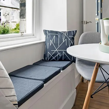 Stylish 2-bed * Эдинбург