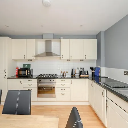 Edmonstones 2 Bedroom - *
