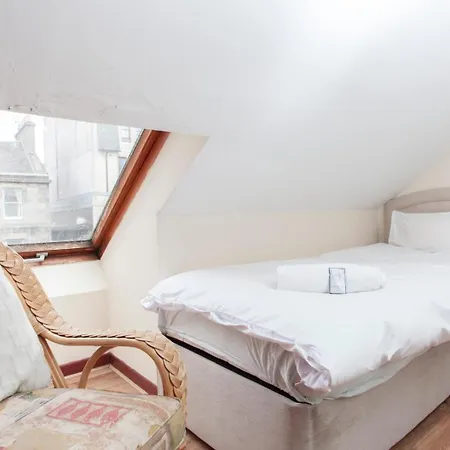 Apartmán Luxurious Townhouse With Hot Tub With Arthur Seat Views *