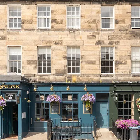 Incredibly Located 3bdr Flat In Appartement Edinburgh