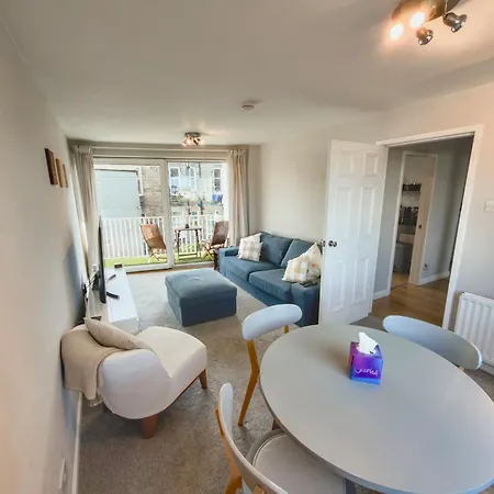 Modern Floor Apartment, With Balcony Апартаменты