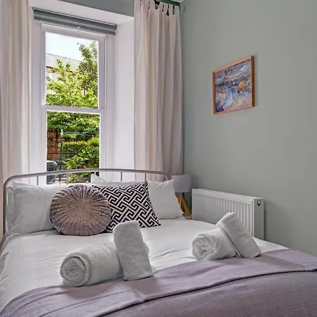 Stylish 2-bed 아파트 *