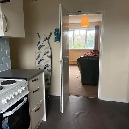 3 Bedroom Flat In A Cosy Environment Of