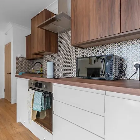 Stylish 1br Urban Stay, Centre