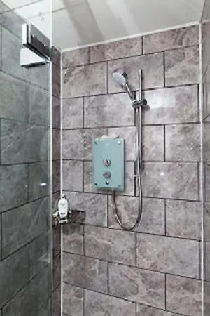 Luxurious Townhouse With Hot Tub With Arthur Seat Views *