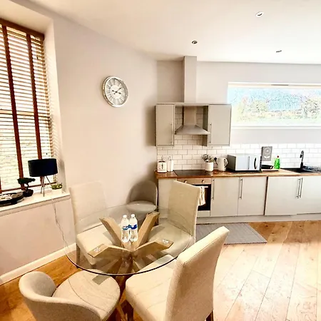 Apartman London Road Luxury Georgian - Superfast Wifi - Parking Available *