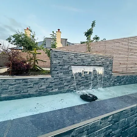 'the Garden Room' Sleeps 2 - Wifi Parking Appartement *