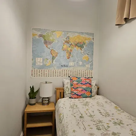 1 Bedroom Flat Off Easter Road, 5 Mins Walk To Holyrood Palace, High Street Эдинбург