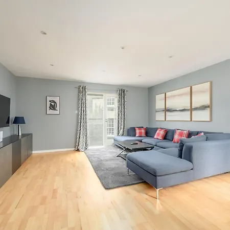 Edmonstones 2 Bedroom -