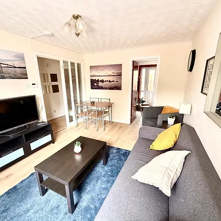 Craigour House - Superfast Wifi - Free Parking - 2br Sleeps 5 Appartement Edinburgh