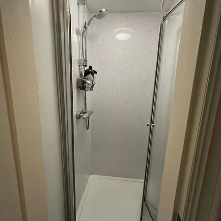 For 2-6 People In *