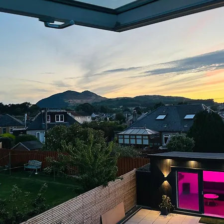 'the Garden Room' Sleeps 2 - Wifi Parking Апартаменты Эдинбург