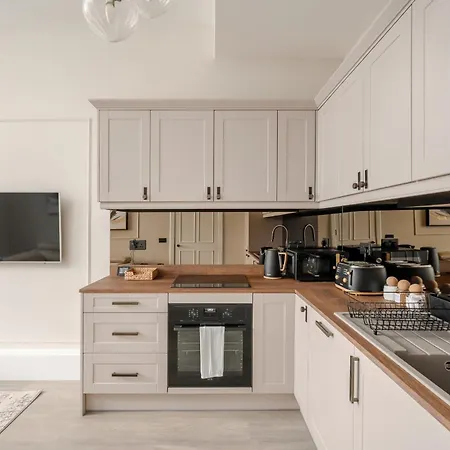 Dean Park 2 Bedroom - * Edinburgh