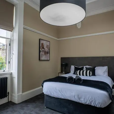 Appartement Sophisticated Urban Living Sleek 4-bedroom Edinburgh