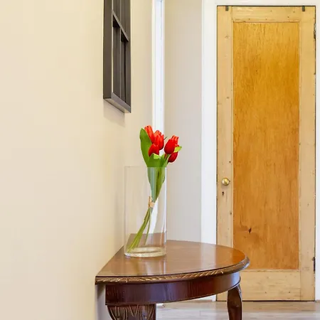 Serene 2bdr Flat Near Old Town Apartman