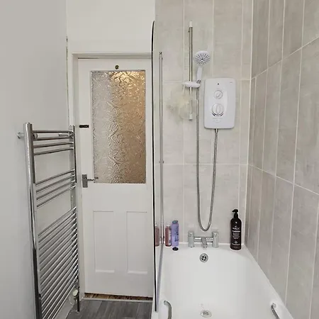 1 Bedroom Flat Off Easter Road, 5 Mins Walk To Holyrood Palace, High Street Апартаменты *