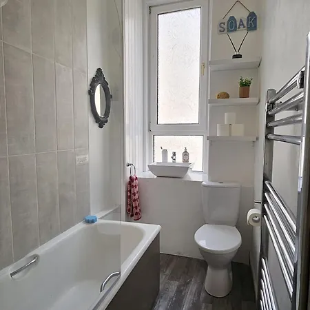 Апартаменты 1 Bedroom Flat Off Easter Road, 5 Mins Walk To Holyrood Palace, High Street Эдинбург
