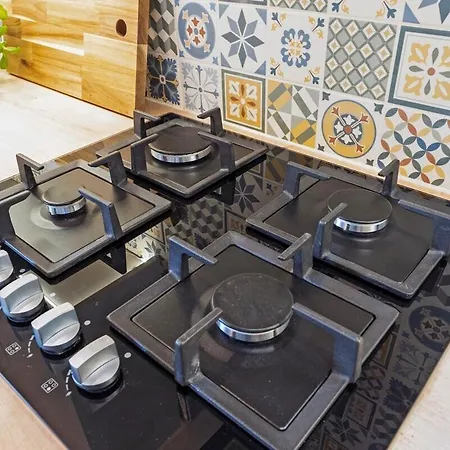 Stylish 2-bed *