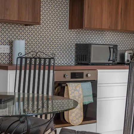 Stylish 1br Urban Stay, Centre Apartman Edinburgh